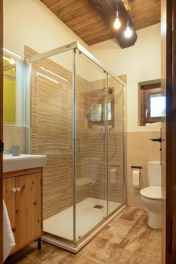La Borda De Chelis Guest House โบรโต ภายนอก รูปภาพ