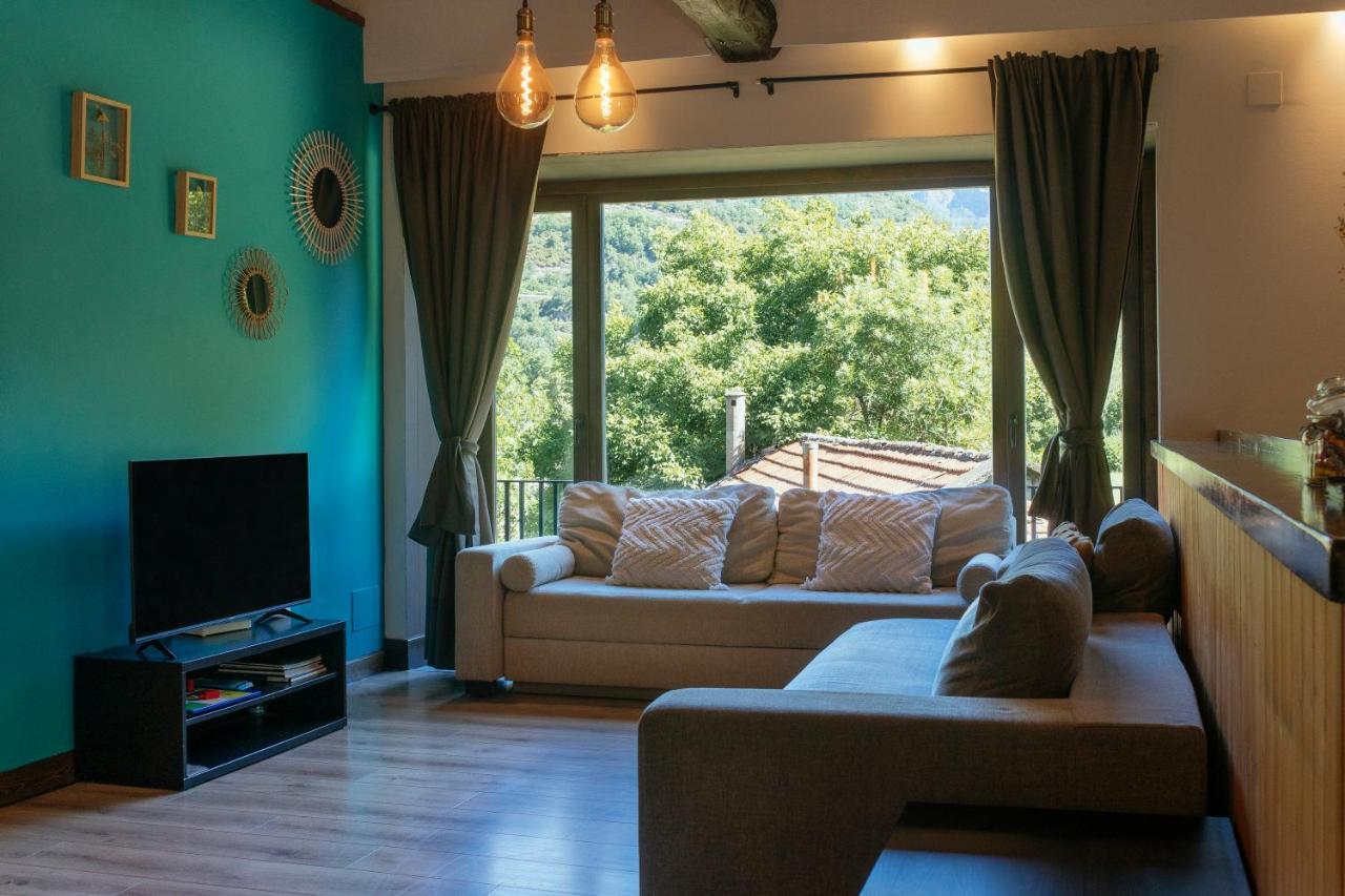 La Borda De Chelis Guest House โบรโต ภายนอก รูปภาพ